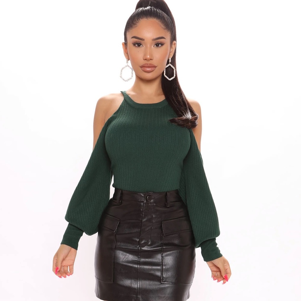 NWT Fashion Nova cutout shoulder bodysuit